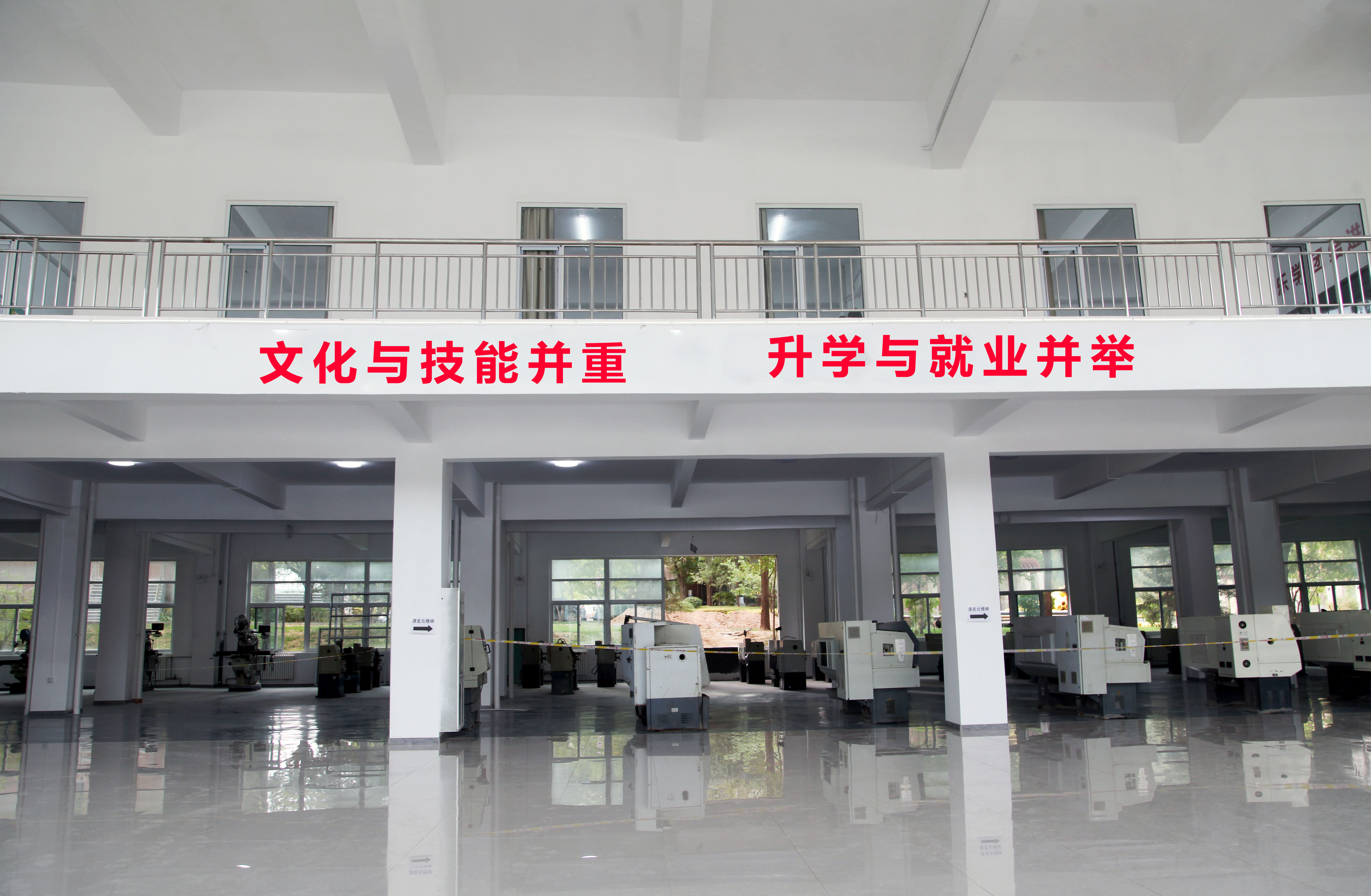 哪家汽修学校好，兰州汽修学校学费怎么样？