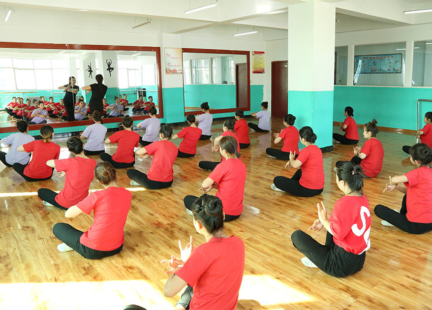 兰州幼师学校带你了解幼师专业到底好不好就业