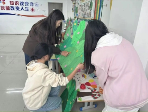 校园文字拼图・讲台边语 | 漫过青春路的温软絮语