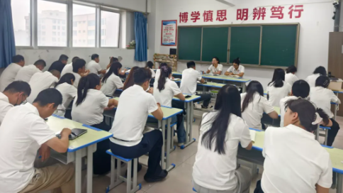匠心育人启新程 | 我校召开新生代课教师教学工作专题会议